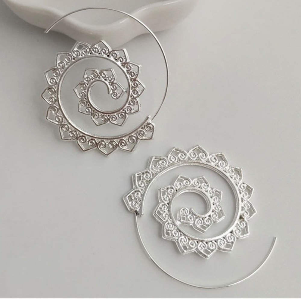 Free People Silver Spiral Earrings